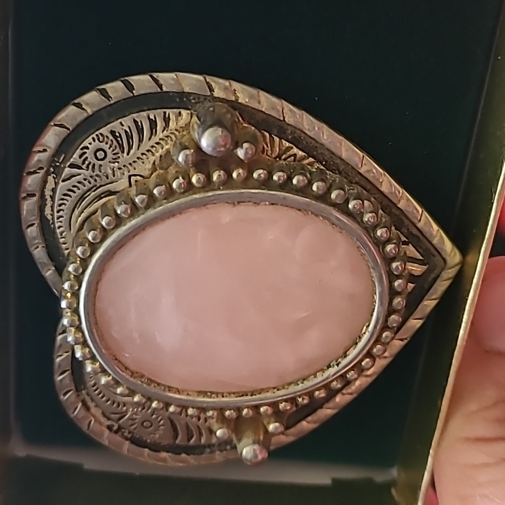 Vintage belt buckle w/rose quartz - Picture 2 of 3